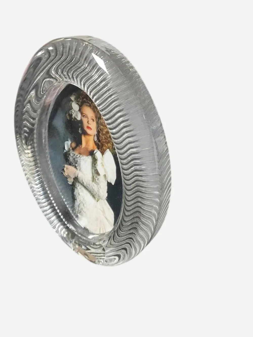 Mikasa Clear Glass Oval Frame with Textured Wave Pattern